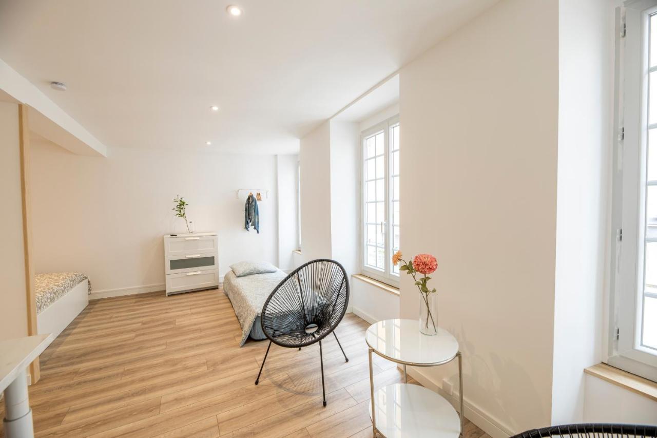 Quartier Du Chateau, Superbe Appartement Avec Parking Pau Exterior foto