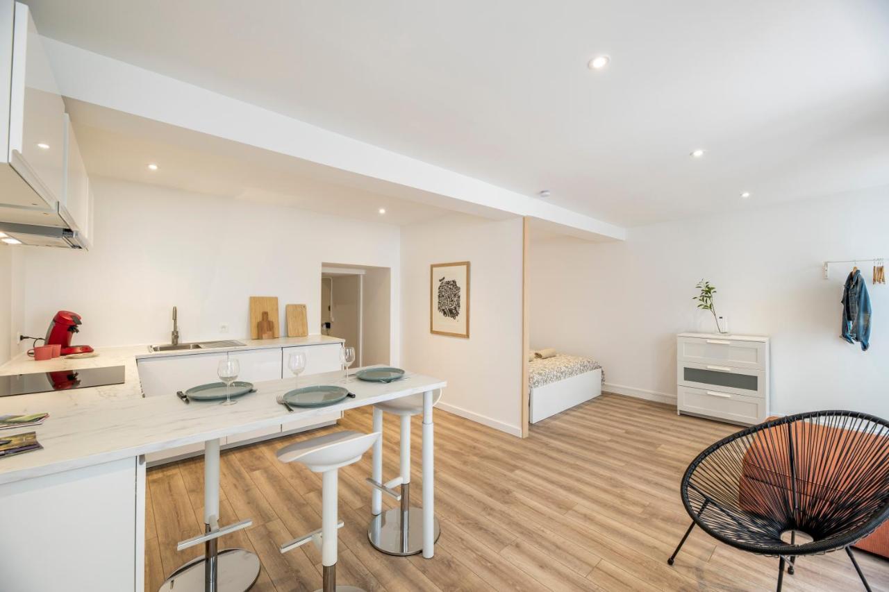 Quartier Du Chateau, Superbe Appartement Avec Parking Pau Exterior foto