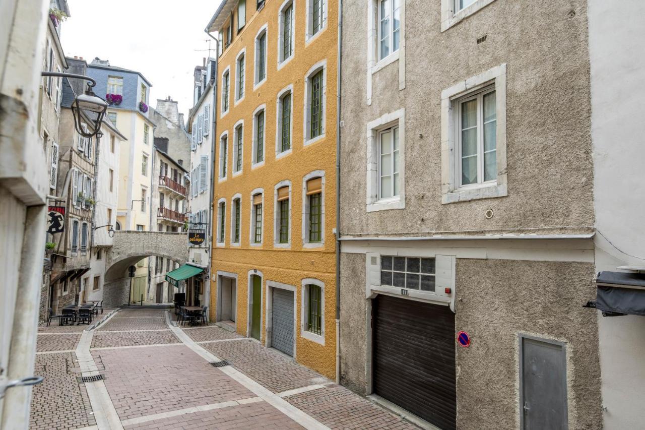 Quartier Du Chateau, Superbe Appartement Avec Parking Pau Exterior foto