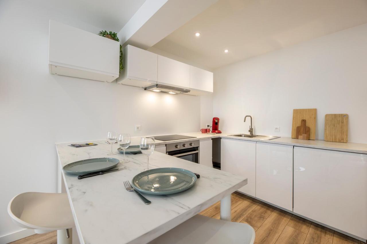 Quartier Du Chateau, Superbe Appartement Avec Parking Pau Exterior foto