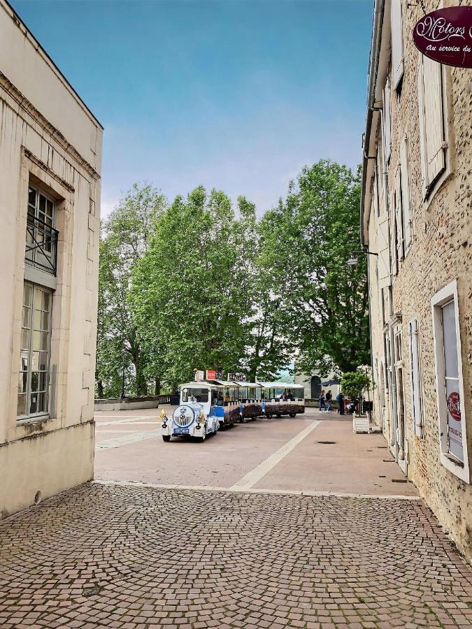 Quartier Du Chateau, Superbe Appartement Avec Parking Pau Exterior foto